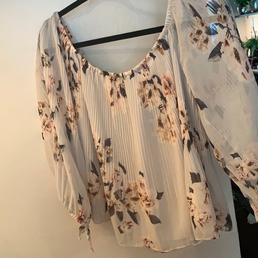 Floral top